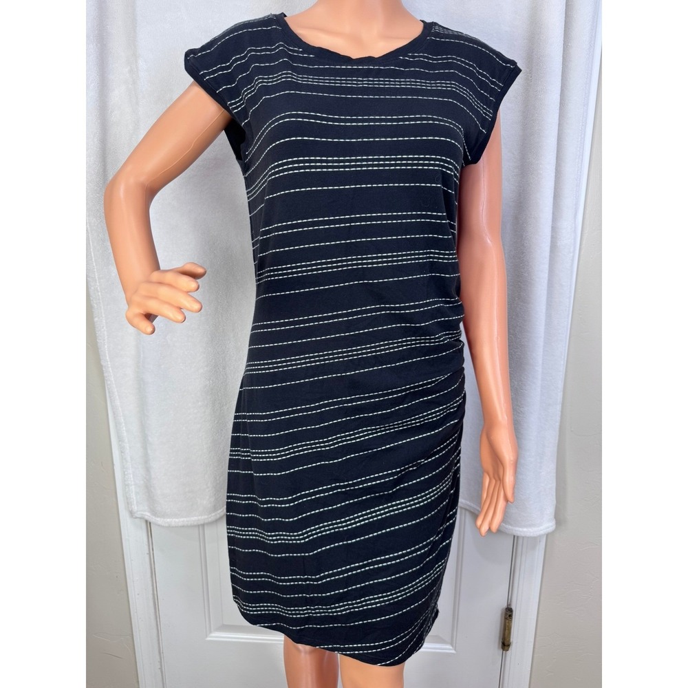 EUC Athleta black white lined sleeveless athletic sports rouch mini dress Size L